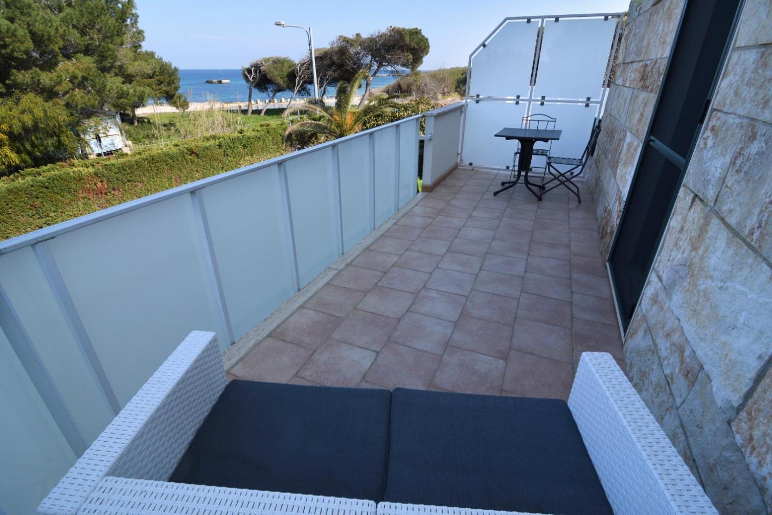 B&B Neptunia Fronte Mare Torre Specchia Ruggeri Eksteriør billede